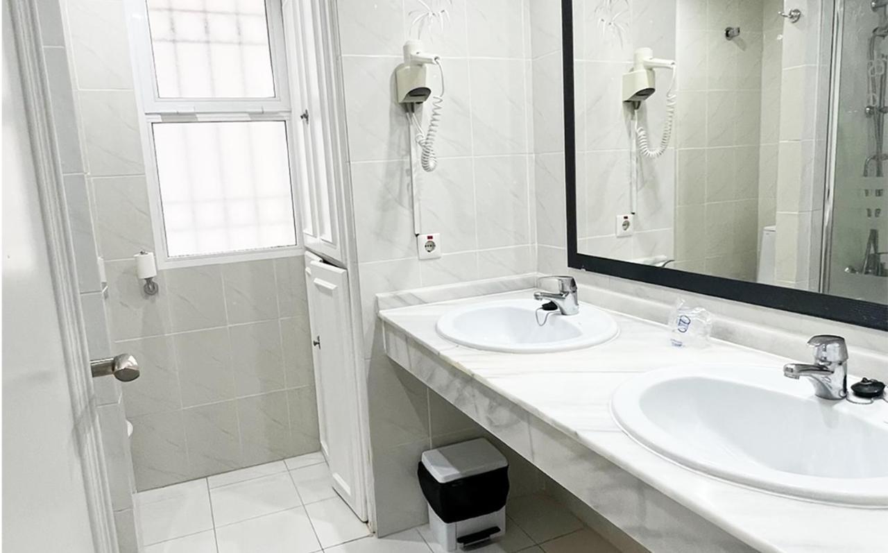 Apartament Rancho B Miraflores มาลากา ภายนอก รูปภาพ
